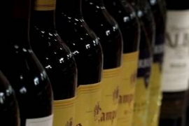 葡萄酒进口量大跌，国产葡萄酒弯道超车良机？
