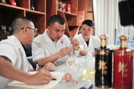 程伟和郎酒的故事