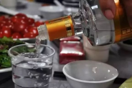 开瓶后的老酒如何封存？