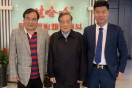 娃哈哈授权贴标小蓝罐收钱不发货，宗庆后扮演了什么角色？