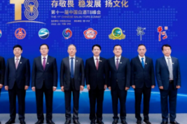 从T8聚首到龙头密访，酒业竞合热释放出哪些新信号？