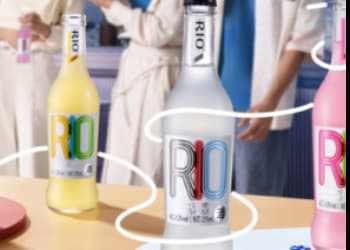 123低度小甜酒“降温”，它还能让年轻人上头吗？